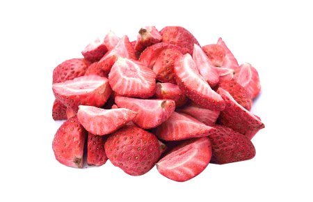 -2_0001_Freeze Dried Strawberries  half cut strawberry