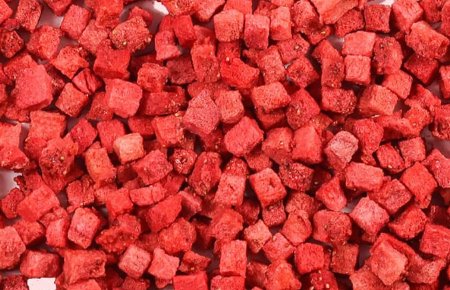 -2_0000_merrytime Freeze Dried Strawberry Dice Manufacturer and Supplier_