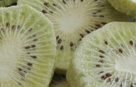 -2_0002_Qdmerrytime-freeze-dried-kiwi-slices