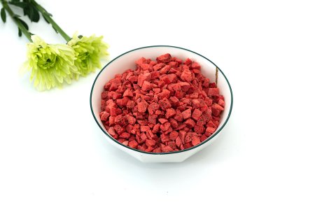 -1_0003_China-freeze-dried-strawberries-Dice-manufacturers